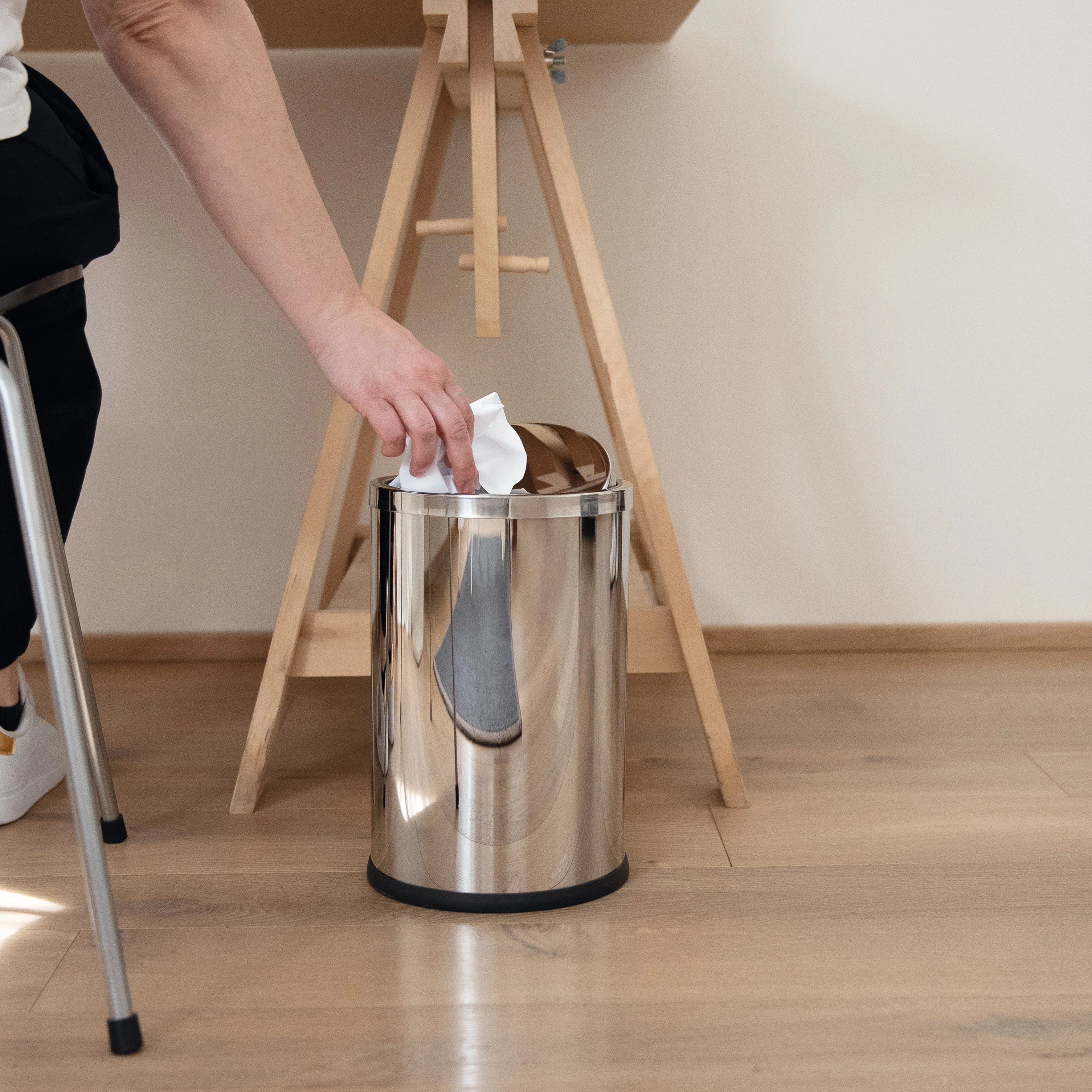Bidone gettacarte c/coperchio 9L EVAN inox - Image 4