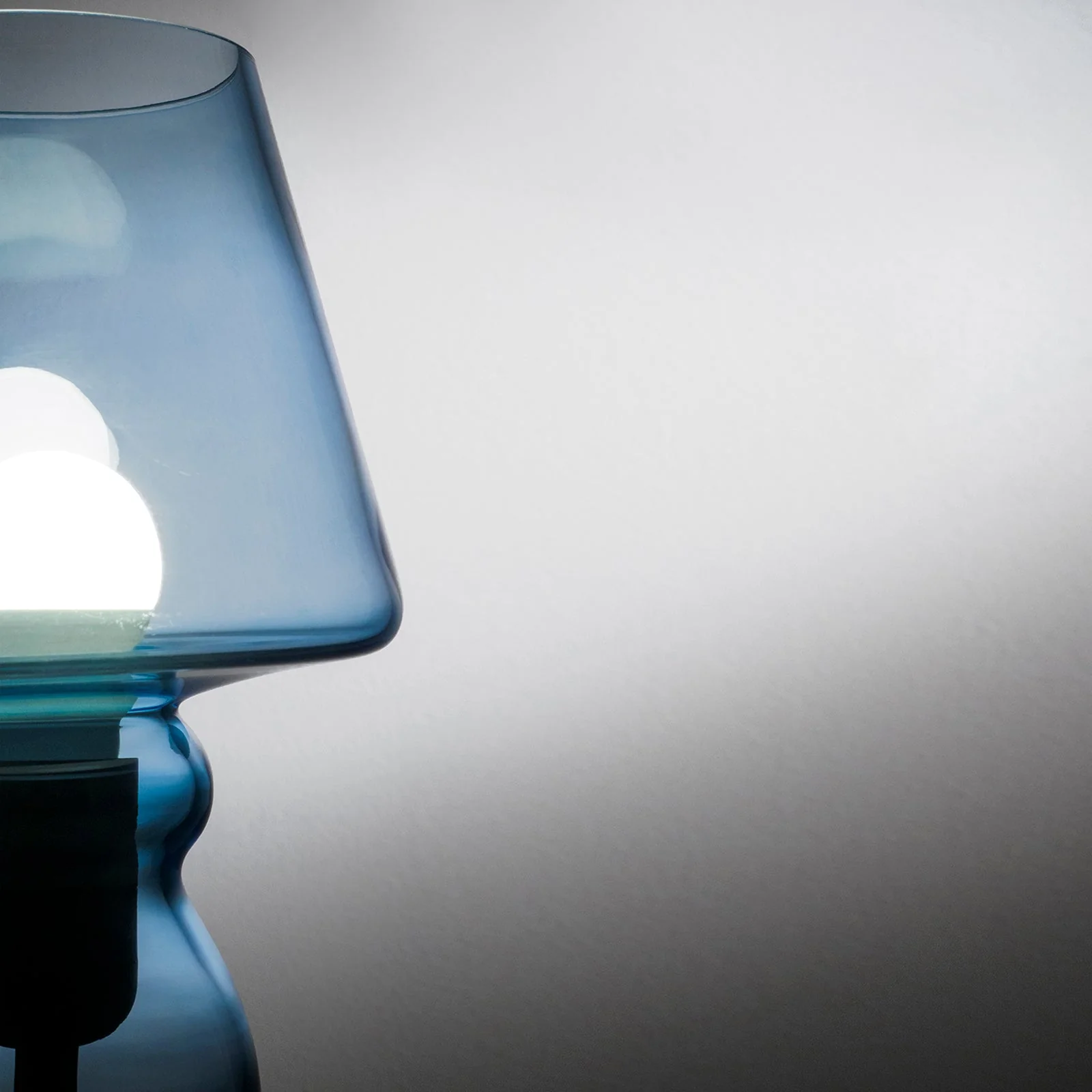Lampada da tavolo NIVIS - Image 3