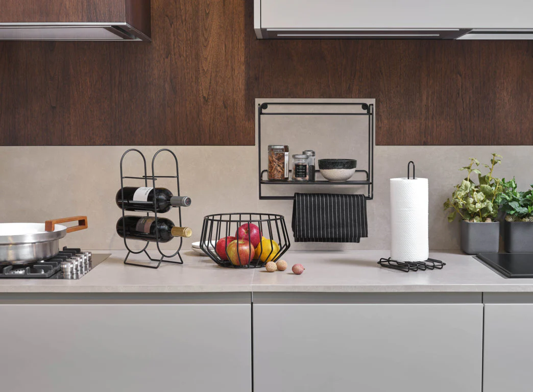 Portarotolo da cucina KAI nero - Image 3